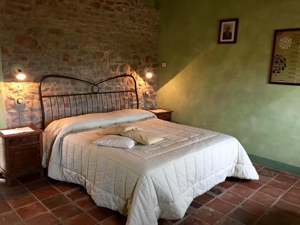 Cerretto Langhe Dimora Storico Romantica Il Sole E La Luna الغرفة الصورة
