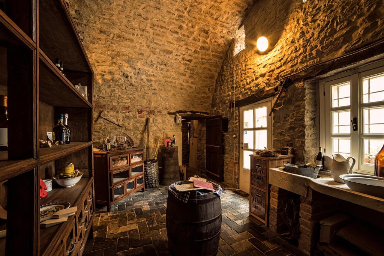 Cerretto Langhe Dimora Storico Romantica Il Sole E La Luna المظهر الخارجي الصورة
